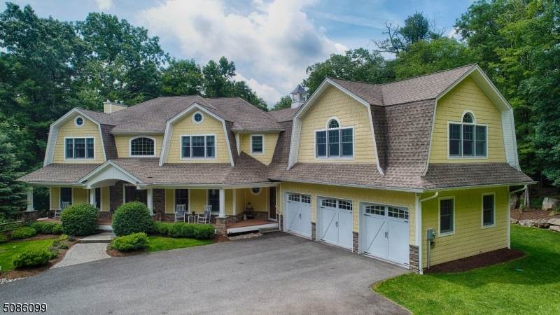 1 Tamarack Dr - Photo 1