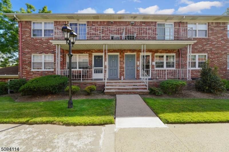 800 Old Springfield Ave 16 - Photo 1