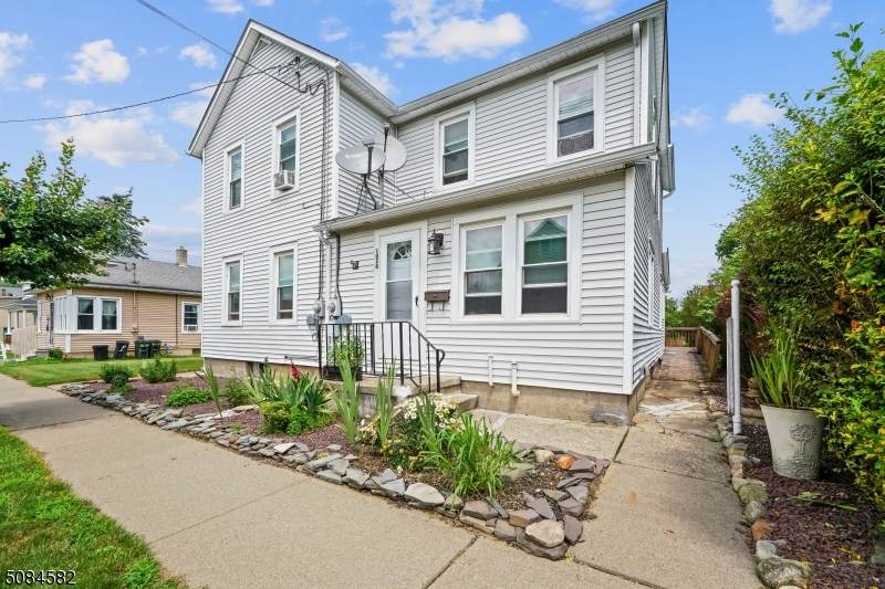 1026 East Blvd - Photo 1