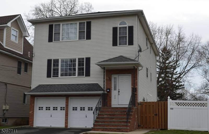 208 Livingston St - Photo 1