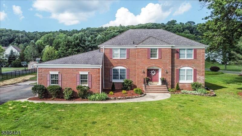 2 Arrowsmith Dr - Photo 1