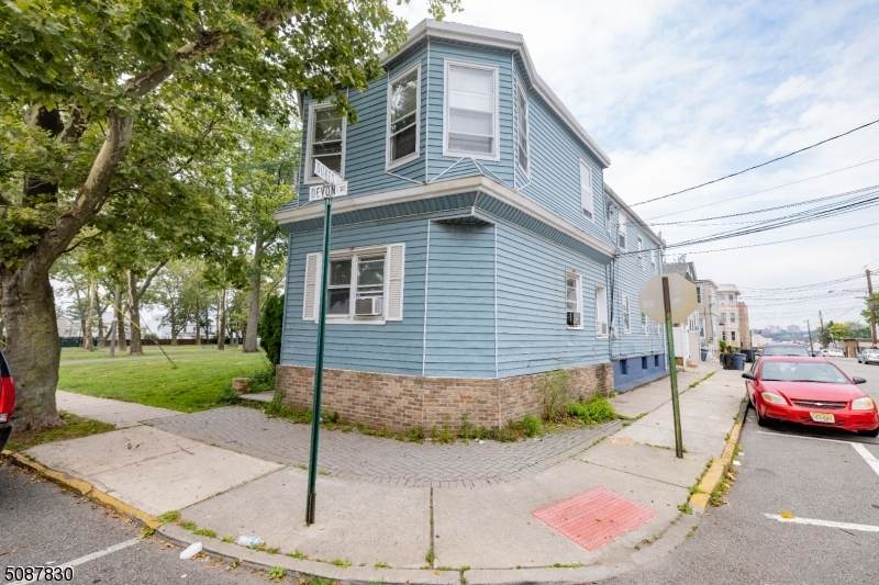 81 Devon Street - Photo 1