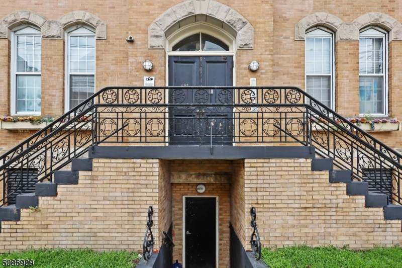 491 Valley St - Photo 1