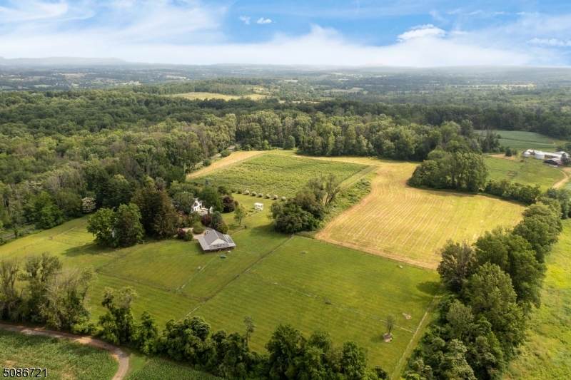 121 Rocktown Rd - Photo 1