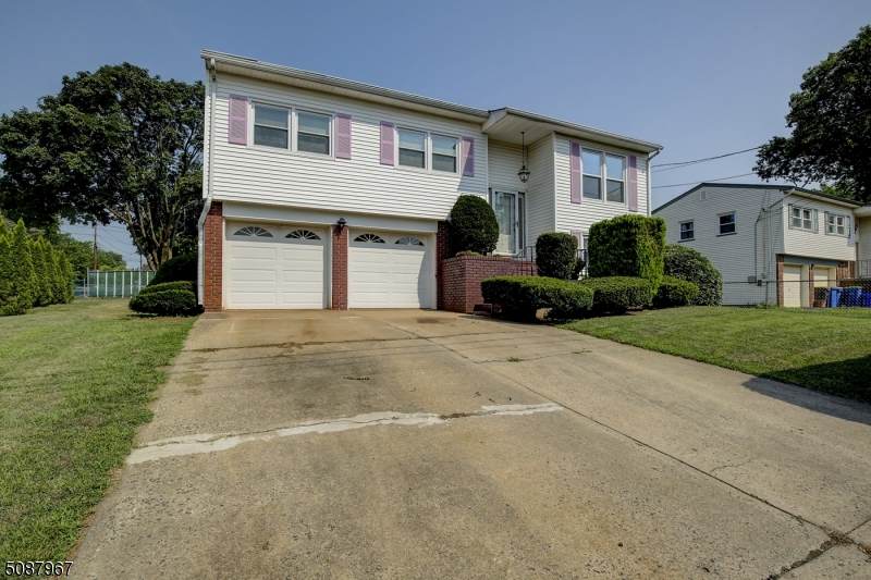 54 Rogers Ave - Photo 1