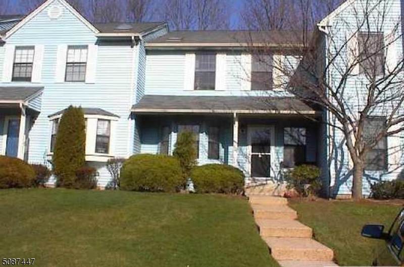 1904 Deerfield Dr - Photo 1