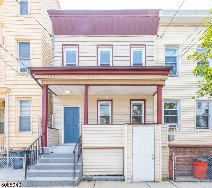 323 41St St - Photo 1