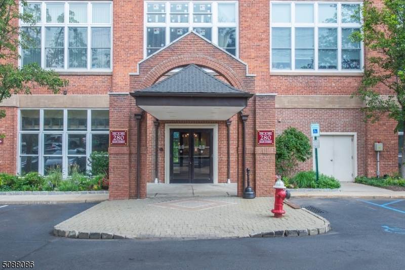 280 Main St - Photo 1