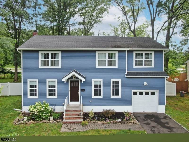 223 Sailer St - Photo 1