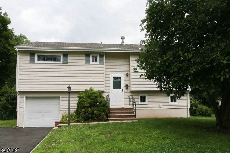 6 Woodmere St - Photo 1