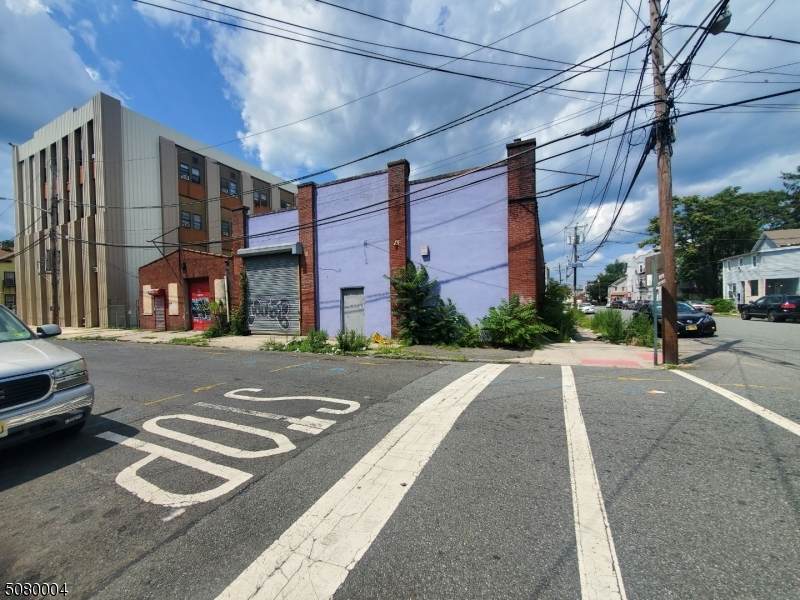 443 Hamilton Ave - Photo 1