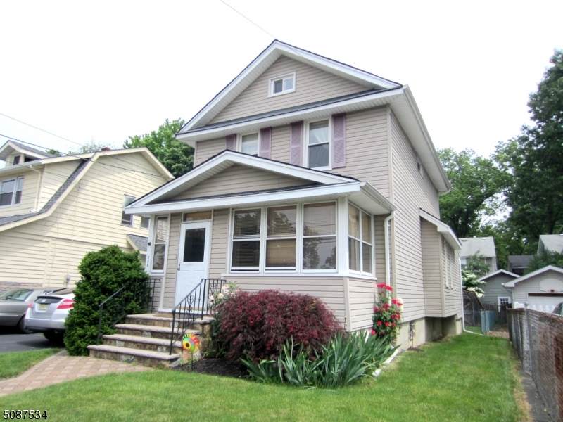 258 Centre St - Photo 1