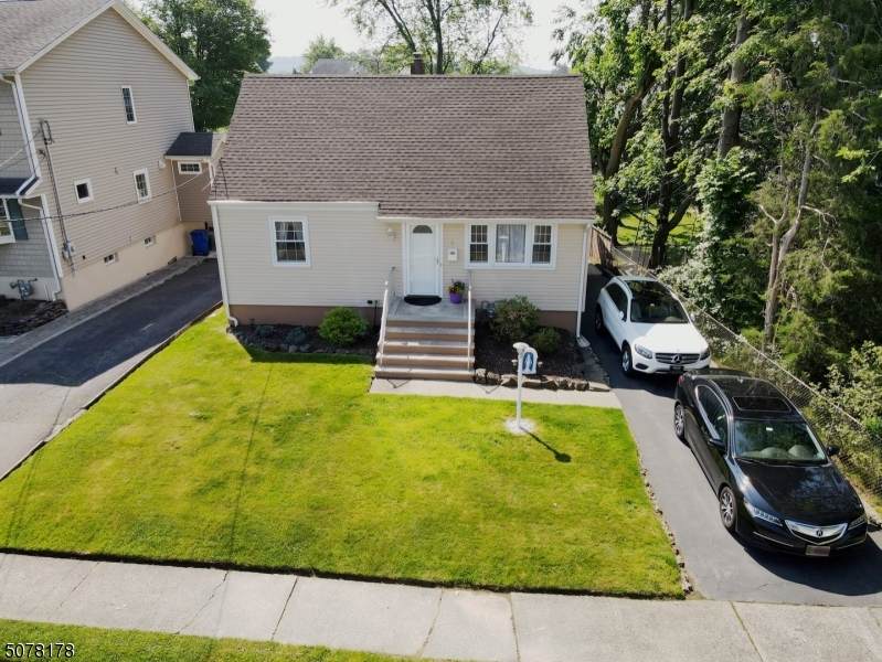 6 Crestwood Ct - Photo 1