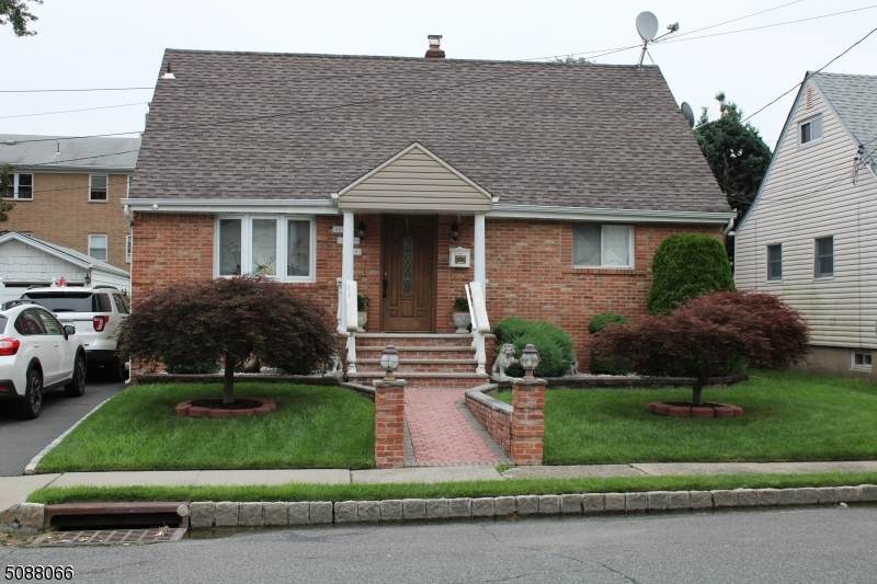 270 Fairway Ave - Photo 1
