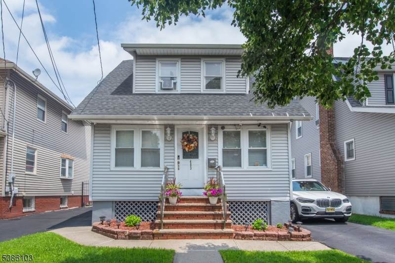 483 Abington Ave - Photo 1