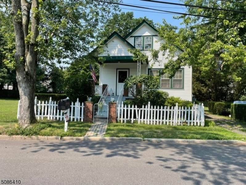 414 Vanderbilt Ave - Photo 1