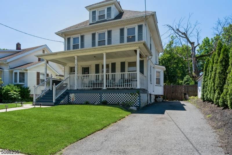 515 Walnut St - Photo 1