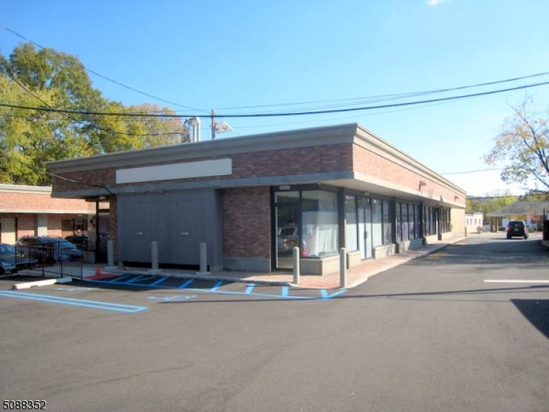504 S Livingston Ave - Photo 1
