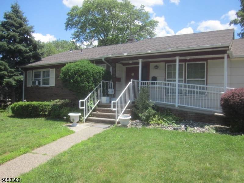 1507 St Georges Ave - Photo 1