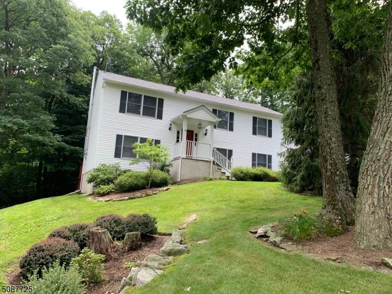 8 Cold Spring Dr - Photo 1