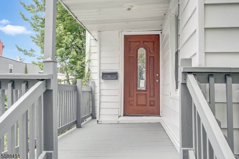14 Charles St - Photo 1