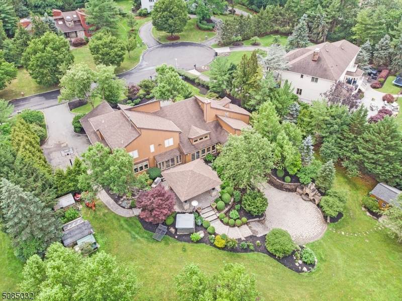 15 Annabelle Ln - Photo 1