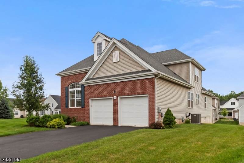 14 Gillette Ct - Photo 1
