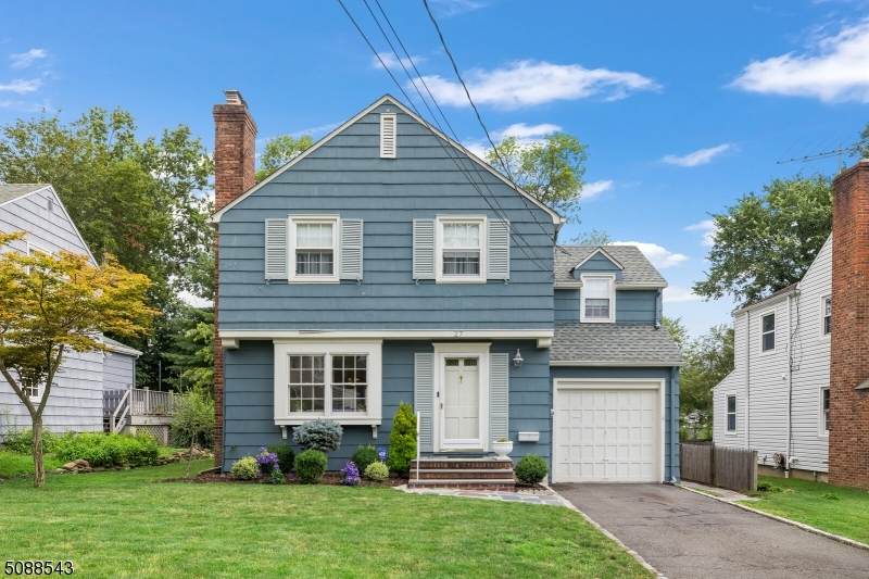 27 Colfax Rd - Photo 1