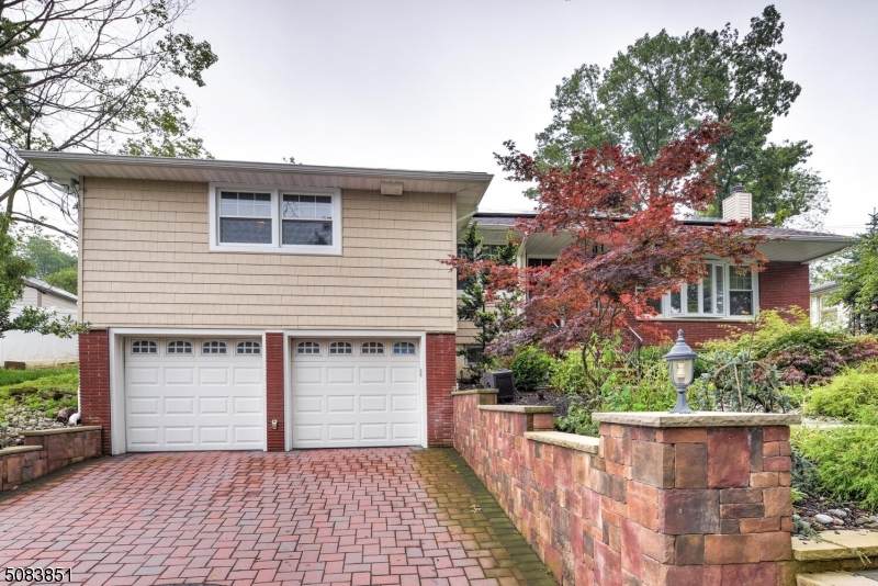 2 Devonshire Ter - Photo 1