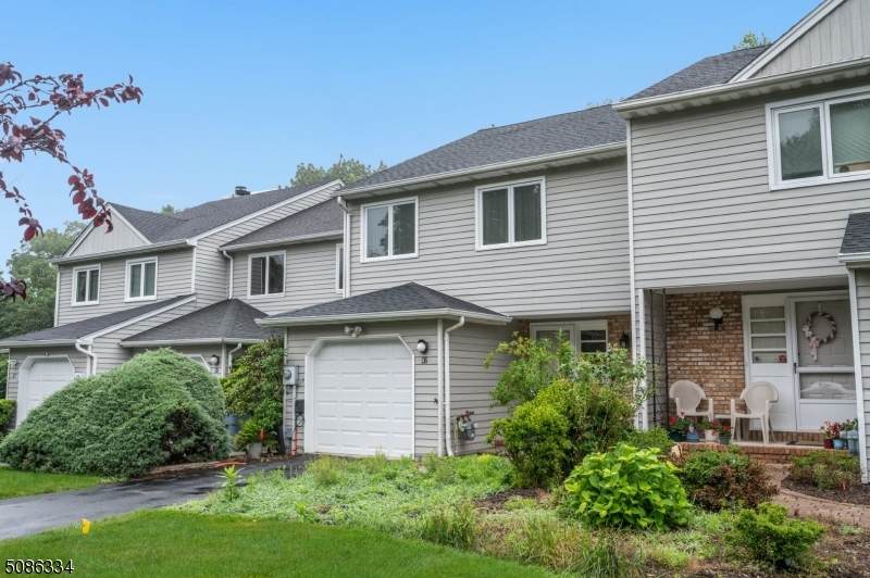 42 Stockton Ct - Photo 1