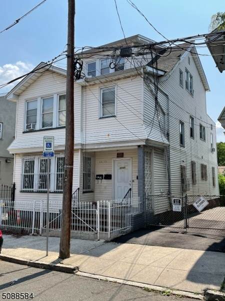 172 Huntington Ter - Photo 1
