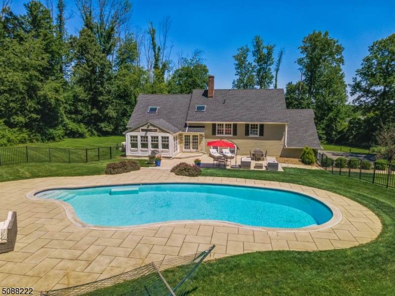54 Millbrook Rd - Photo 1