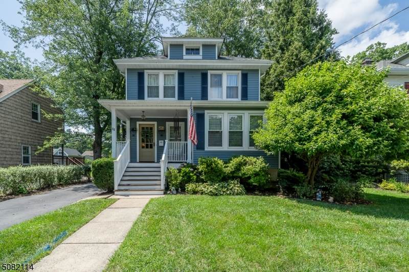 55 Hedges Ave - Photo 1
