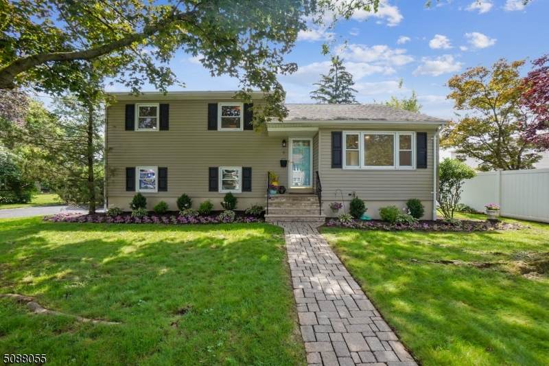 11 Winthrop Rd - Photo 1