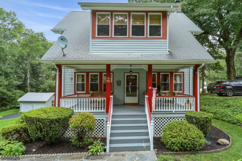 15 Winona Ave - Photo 1