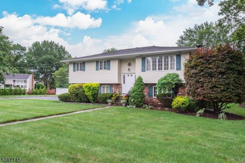183 Andover Dr - Photo 1