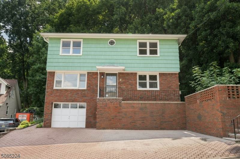 31 Adams Ter - Photo 1