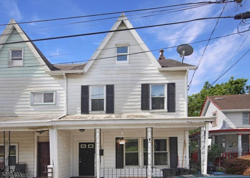 152 Washington St - Photo 1