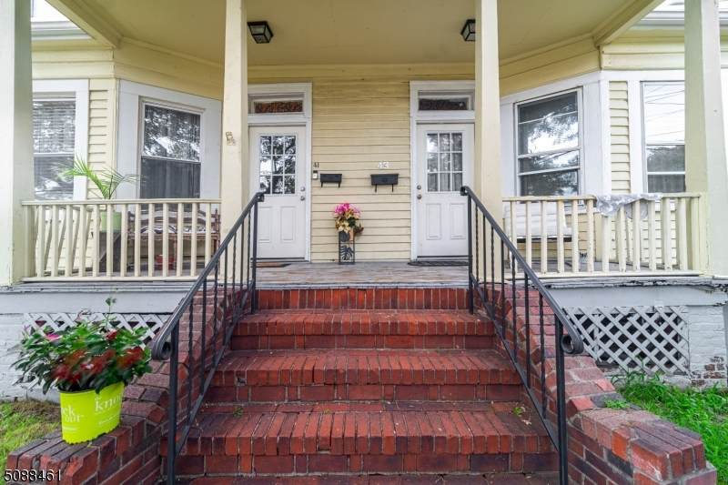 41 Somerset St - Photo 1