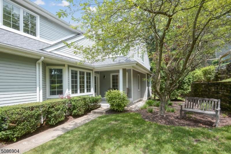 2 Hixson Ct - Photo 1