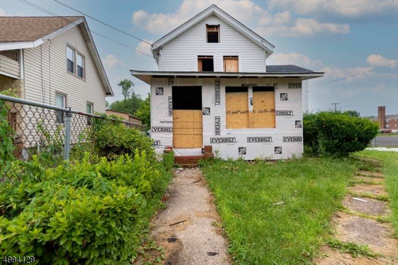 197 Davenport St - Photo 1