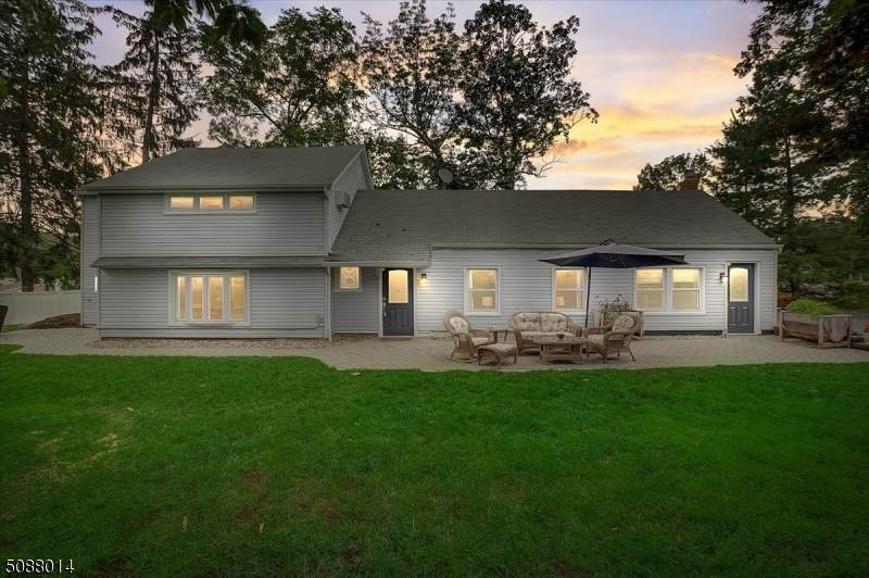 34 Ridgedale Ave W - Photo 1