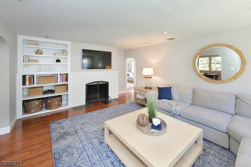 55 Sherwood Dr - Photo 1