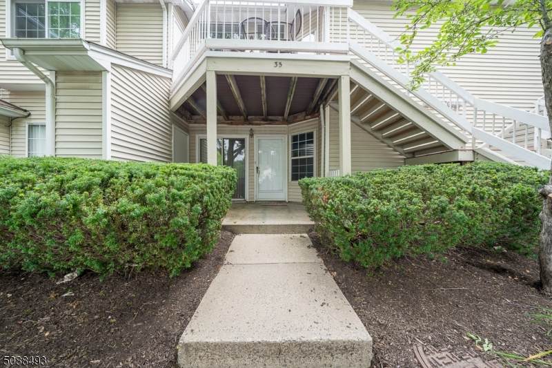 35 Sage Ct - Photo 1