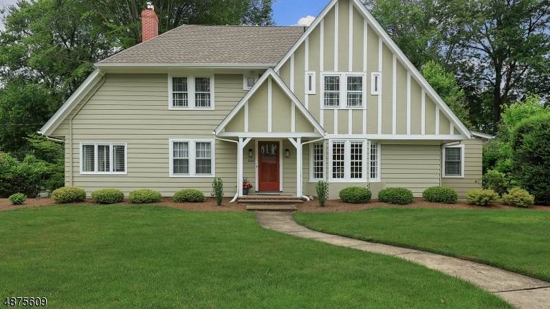 220 S Euclid Ave - Photo 1
