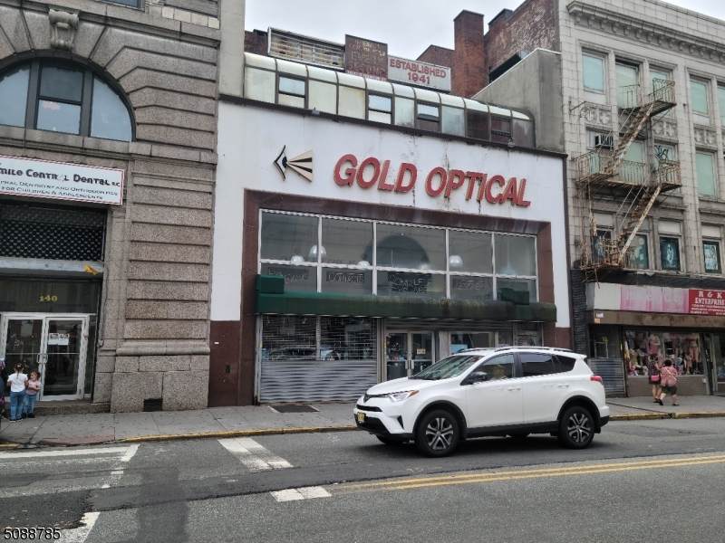 136 Market St - Photo 1
