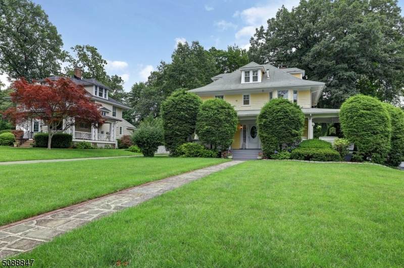 289 Orchard Pl - Photo 1