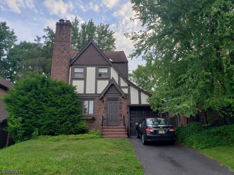 685 Allwood Rd - Photo 1