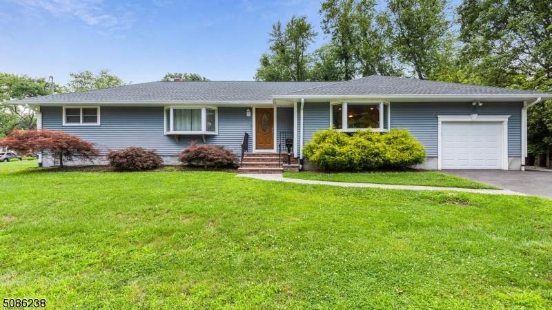 29 Judith Pl - Photo 1