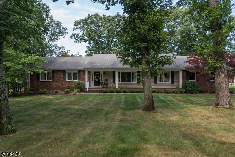 16 Longview Ct - Photo 1